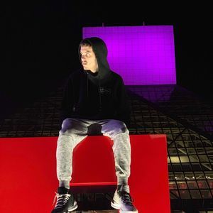 Meet your Posher, Isaac